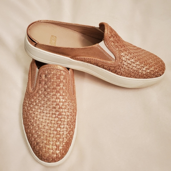 Johnston & Murphy Shoes - ⭐⭐Nordstrom's Johnston&Murphy Evie Sip on Sneaker